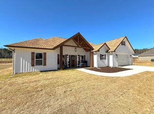 106 Coreys Dr, Mathiston, MS 39752