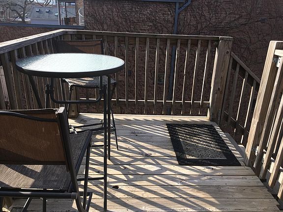 2nd image of 621 W Armitage Ave #3R