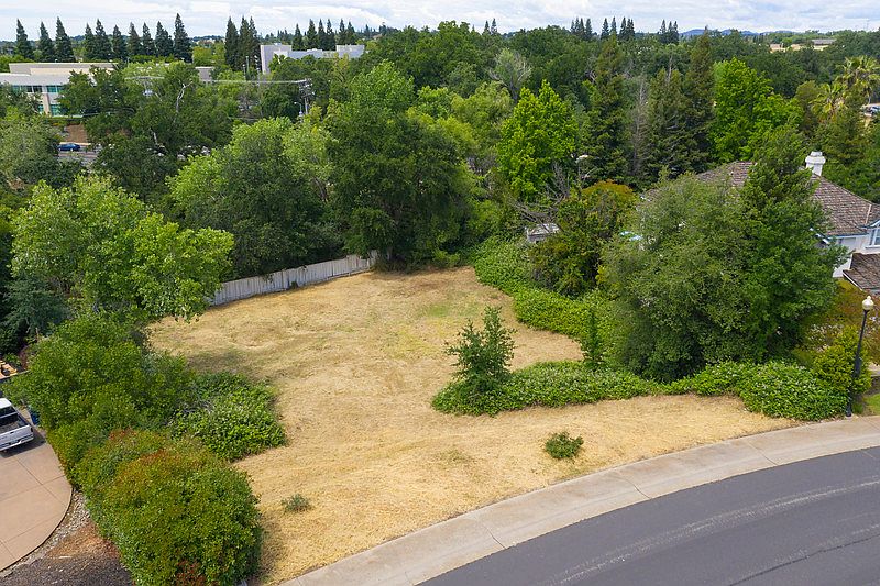 1st image of 104 Black Powder Cir