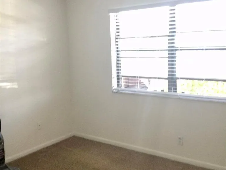 9233 SW 8th St #110 — Photo 8