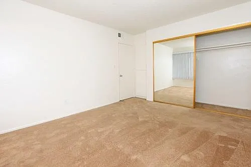 9802 Bloomfield St — Photo 19
