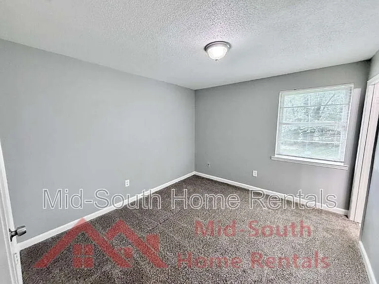 4627 Crystal Springs Dr — Photo 13