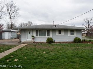 2914 E 39th Ct, Des Moines, IA 50317