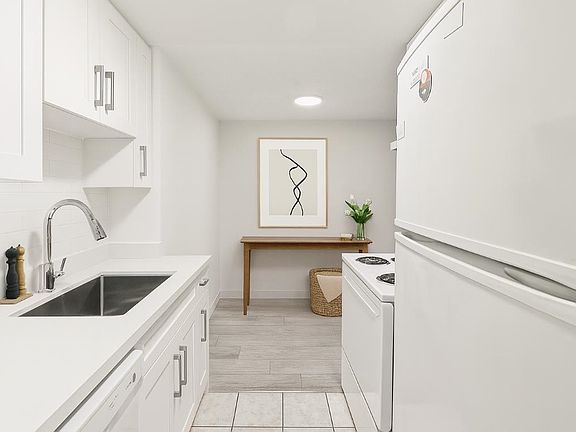 2nd image of 7293 Moffatt Rd #162
