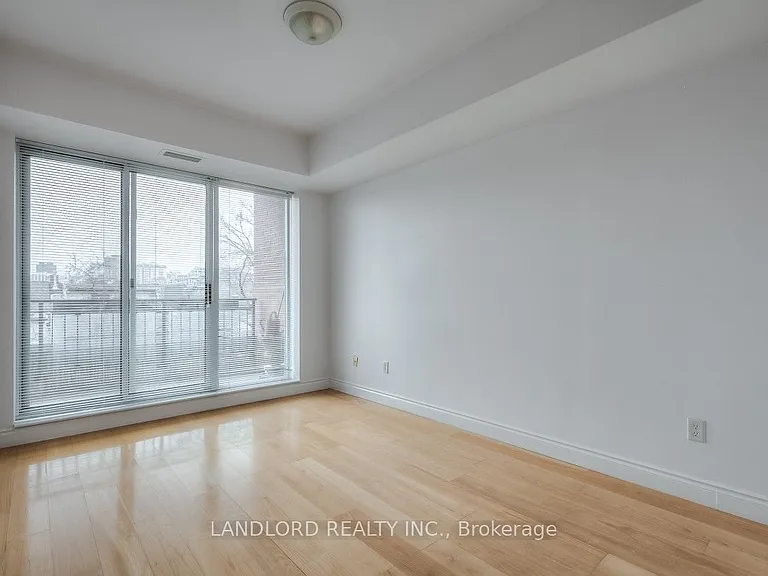 77 McMurrich St #307 — Photo 7