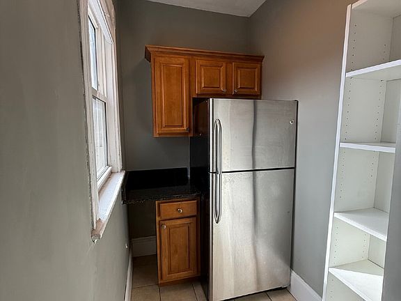 4th image of 221 Shurtleff St APT 6