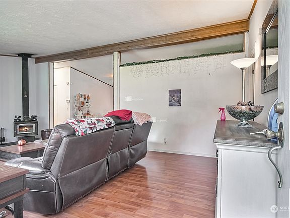 5th image of 9302 20th Street Ct E