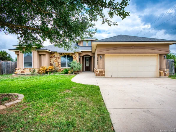 15412 ECHO LN, Selma, TX 78154