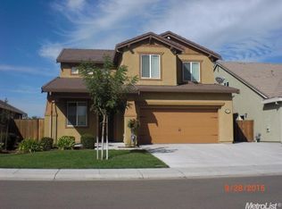 1075 Nello Way, Manteca, CA 95337