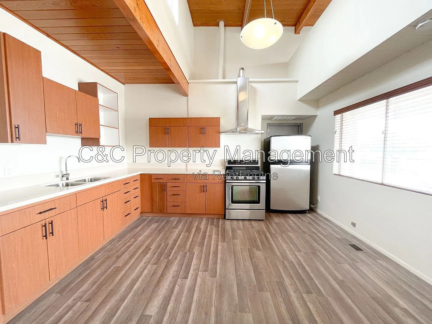 3 bed, 1.5 bath, 1200 sqft, $3,385 — Photo 4