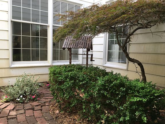 Landscaped interior atrium