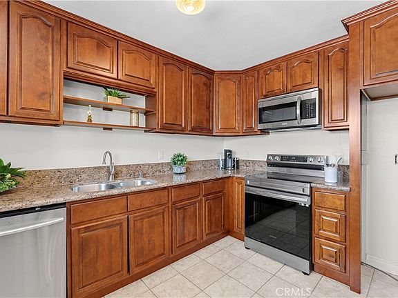 3rd image of 23282 Orange Ave APT 6