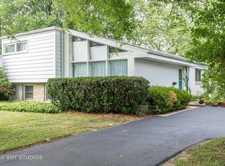 1307 Ridge Rd, Highland Park, IL 60035