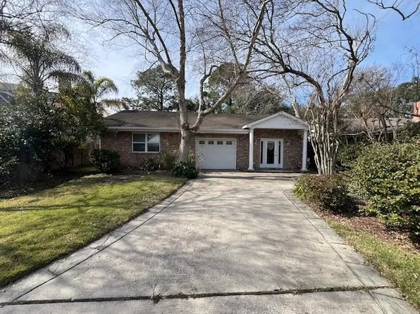 49 Gull St, New Orleans, LA 70124