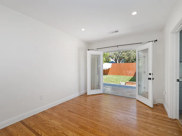 2065 Casa Grande St — Photo 12