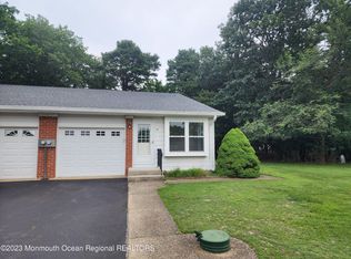 2 Pilgrim Ct #B, Manchester Township, NJ 08759