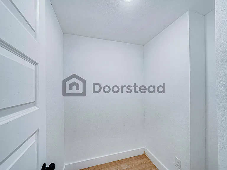 5204 Blue Valley Ct — Photo 12