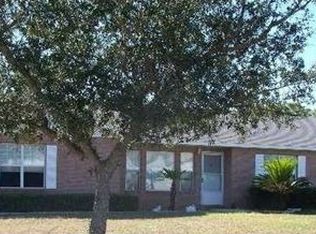 1619 Oak Dr, Gulf Breeze, FL 32563