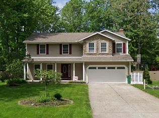 6050 White Oak Dr, Mentor, OH 44060