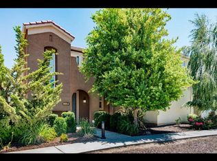 9954 Macabee Ln, Elk Grove, CA 95757