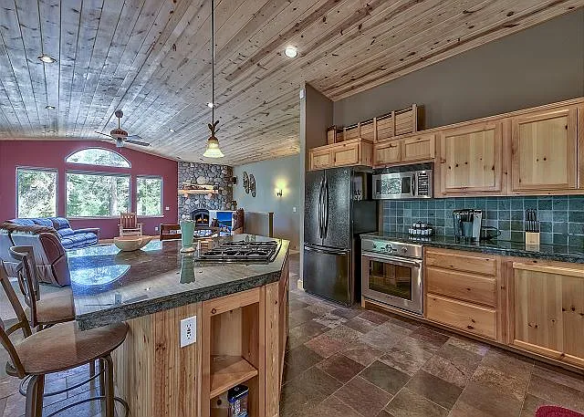 1184 Acoma Cir — Photo 9