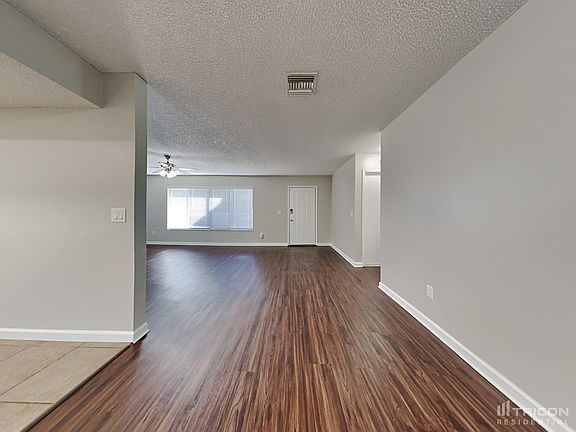 4th image of 880 Goldcoast Dr