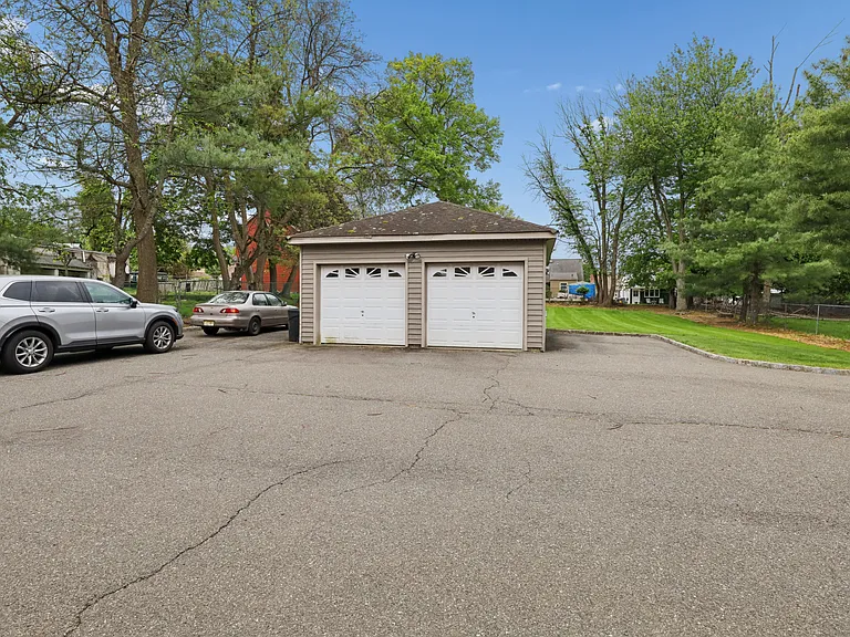 15 W Bradford Ave — Photo 20