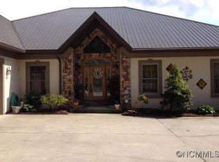 2751 Jeter Mountain Rd, Hendersonville, NC 28739