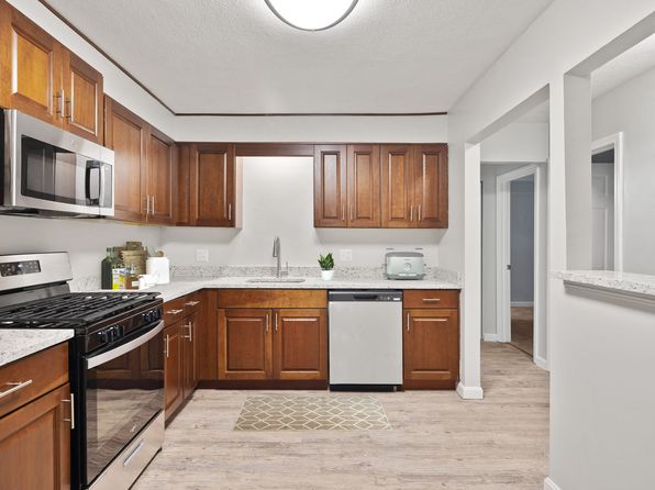22A Country Club Dr #24-26