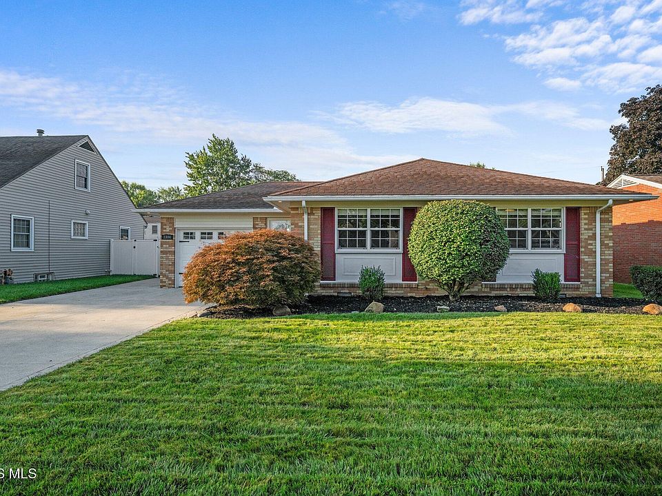 1st image of 3304 Cromwell Dr