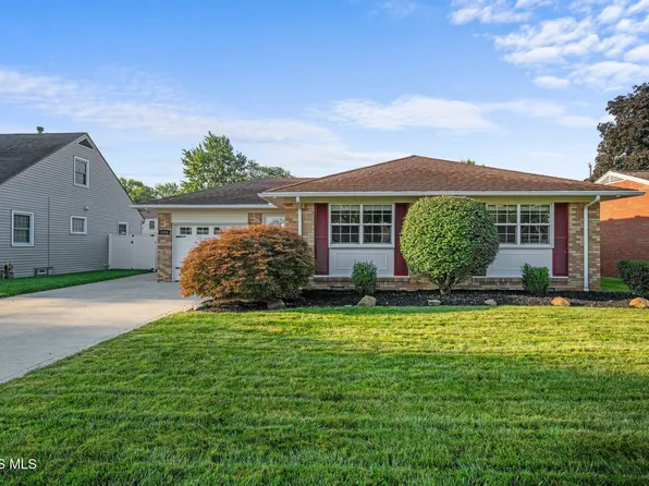 3304 Cromwell Dr, Oregon, OH 43616