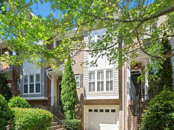 335 Rose Walk Ln, Carrboro, NC 27510