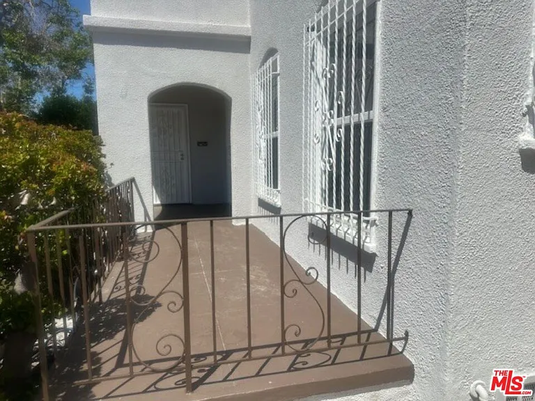 5850 Arlington Ave — Photo 9