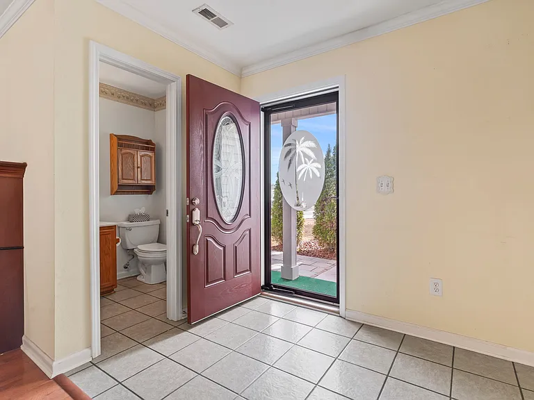 908 Silvercrest Dr — Photo 2