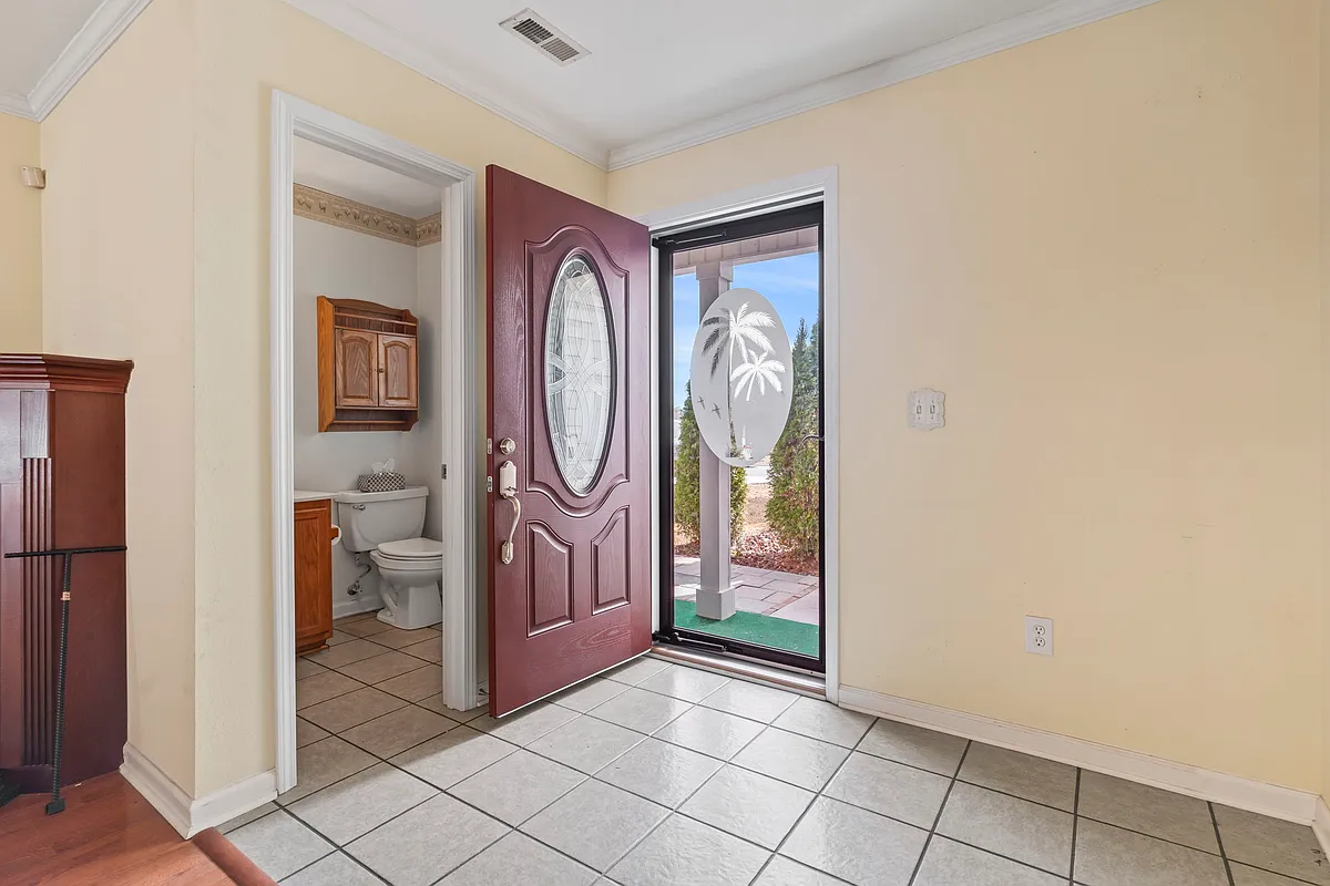 Building Photo - 908 Silvercrest Dr