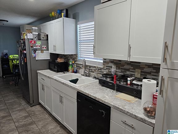 4th image of 1652 50th St