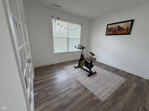 2nd image of 1047 Kendrick St