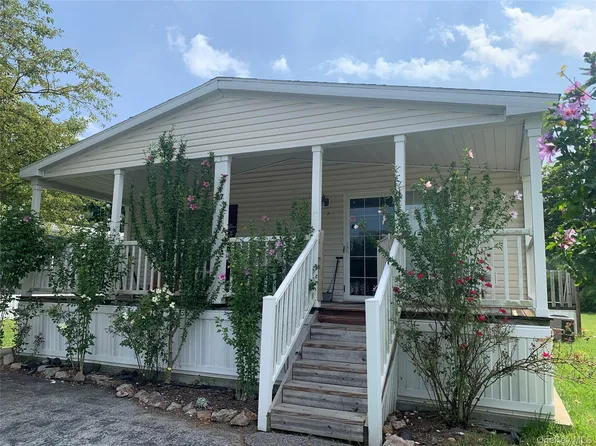 37 East Avenue, Washingtonville, NY 10992