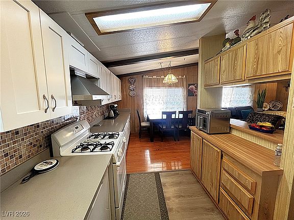 4th image of 3102 Comitan Ln