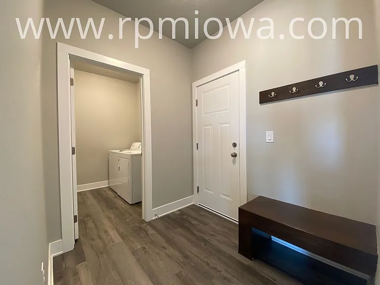 740 SE Drumlin Dr — Photo 12
