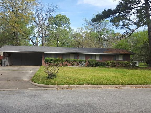 2nd image of 918 Picardy Ln