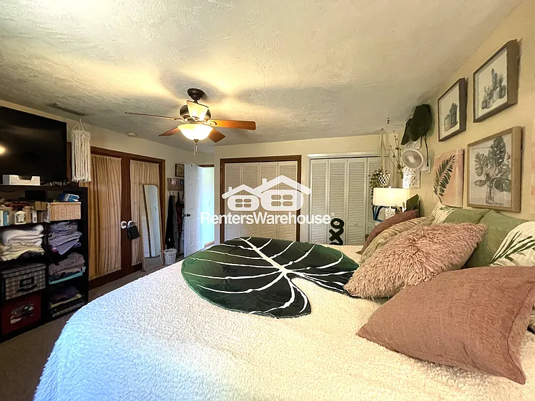 802 Embassy Rd — Photo 20