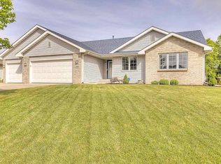 1009 Jessica Trl, Winnebago, IL 61088