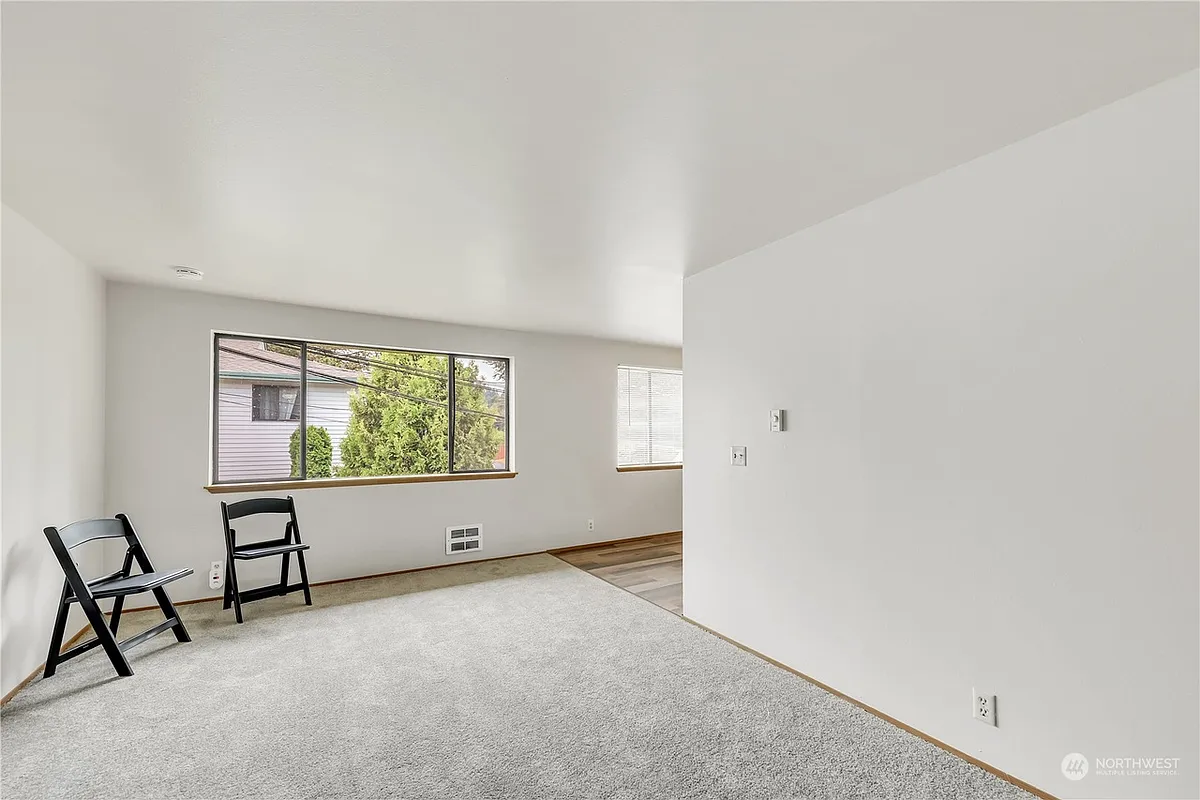 Building Photo - 1720 201st Pl SE #3-D