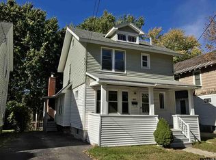1075 Keyes Ave, Schenectady, NY 12309