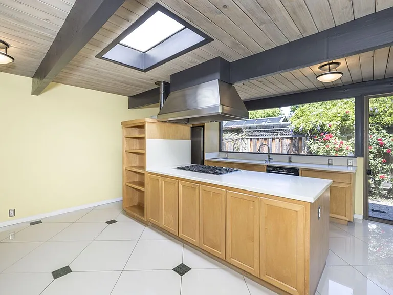 1134 Harker Ave — Photo 8