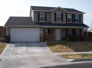 450 NE Quail Ct, Hermiston, OR 97838