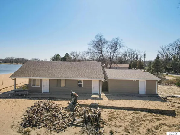 2069 Sunset Dr, Cedar Creek, NE 68016