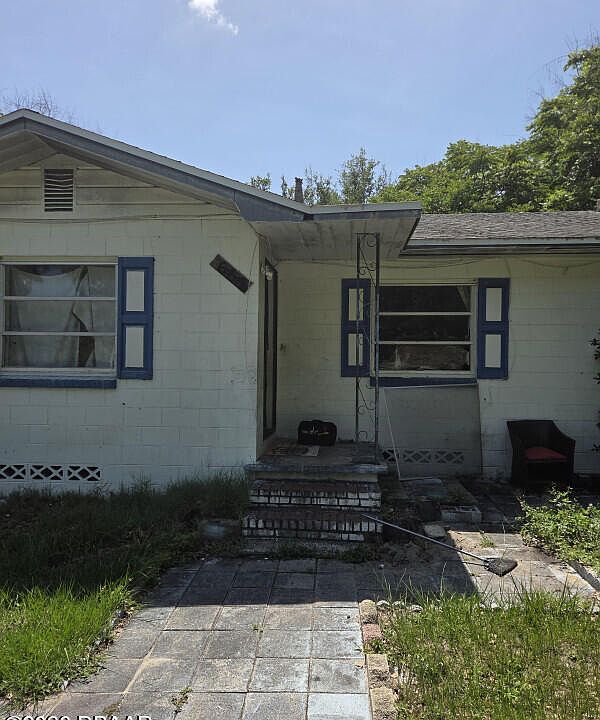 1st image of 637 N Thorpe Ave