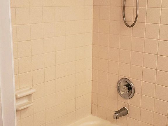 2nd image of 4882 W Gandy Blvd